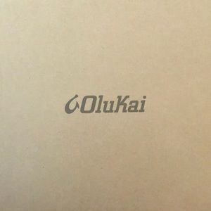 Olukai size 10 women’s flip flops